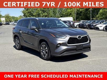 Used 2023 Toyota Highlander XLE