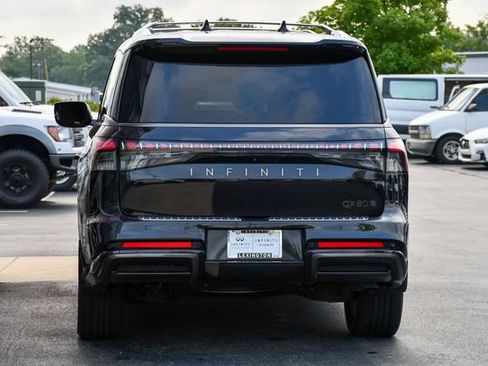 Used 2025 INFINITI QX80 Autograph w/ Autograph Exterior Package AWD/4WD image 9