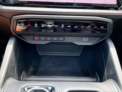 New 2026 Jeep Cherokee Overland AWD/4WD image 17