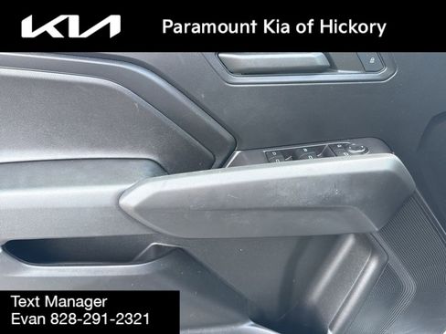 Used 2023 Chevrolet Colorado Trail Boss image 16