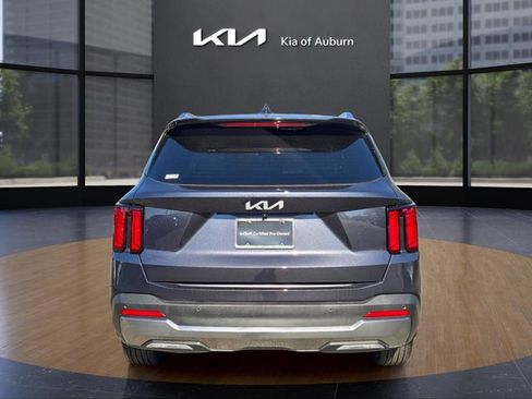 Used 2025 Kia Sorento S w/ Panoramic Sunroof Package FWD image 12