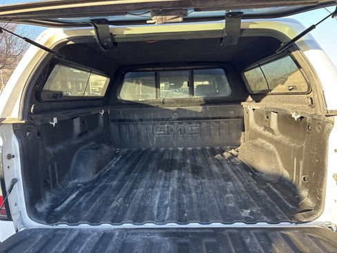 Used 2018 GMC Sierra 1500 SLT image 22