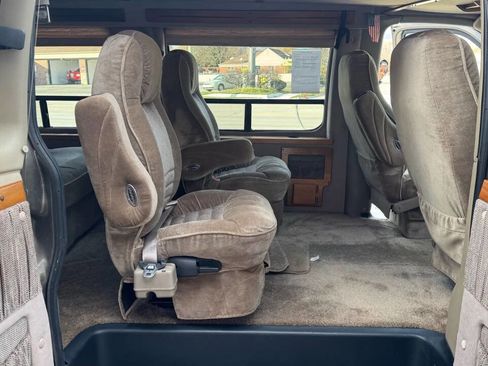 Used 1999 Chevrolet Express 1500 w/ Convenience Pkg image 15