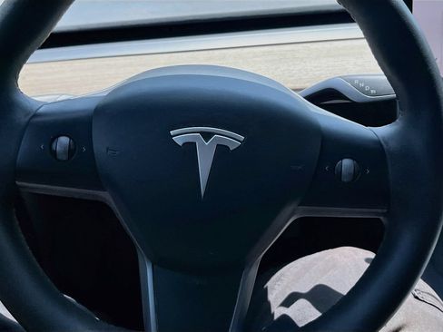 Used 2023 Tesla Model 3 Standard Range RWD image 10