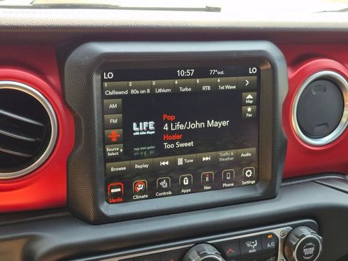 Certified 2021 Jeep Wrangler Rubicon AWD/4WD image 18