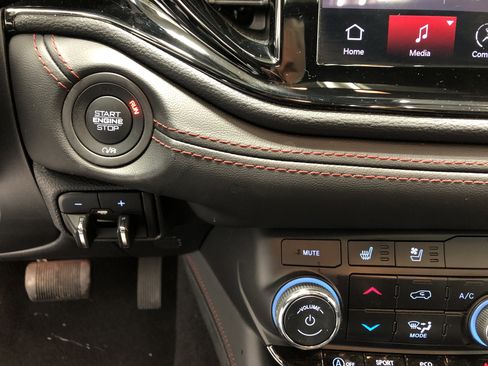 Certified 2024 Dodge Durango GT image 22