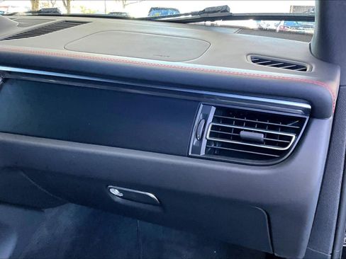 Used 2021 Porsche Macan GTS image 18