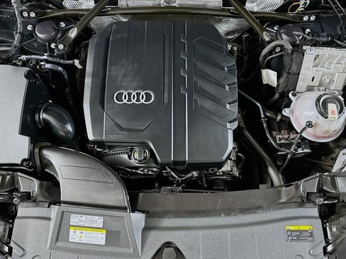 Used 2023 Audi Q5 2.0T Premium w/ Convenience Package AWD/4WD image 13