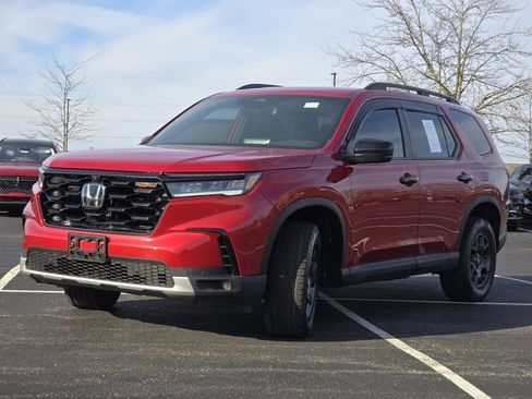 Used 2023 Honda Pilot TrailSport image 14