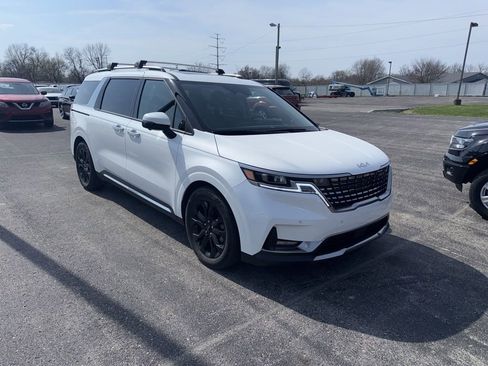 Used 2024 Kia Carnival SX Prestige image 7