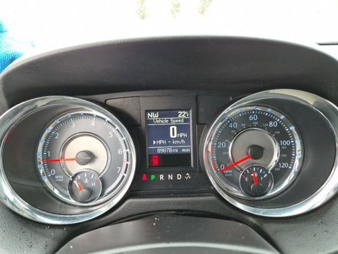 Used 2013 Chrysler Town & Country Touring-L w/ Entertainment Group #2 image 21