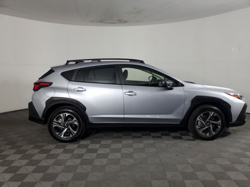 Used 2025 Subaru Crosstrek 2.0i Premium image 3