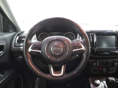 Used 2019 Jeep Compass Latitude AWD/4WD image 13