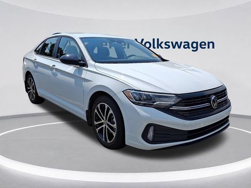 Used 2024 Volkswagen Jetta Sport FWD image 2