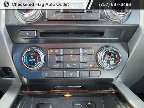 Used 2015 Ford F150 Platinum image 19