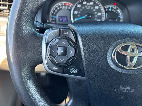 Used 2014 Toyota Camry LE FWD image 21