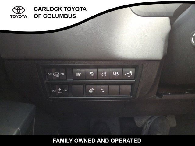 Used 2026 Toyota Sequoia Capstone AWD/4WD image 27