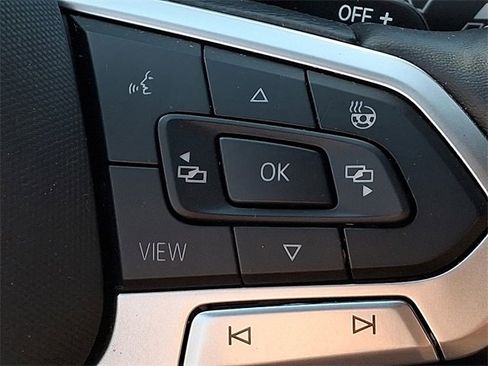 Used 2024 Volkswagen Atlas Cross Sport SE image 21