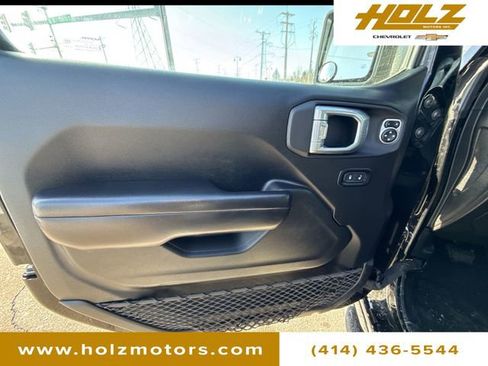 Used 2021 Jeep Wrangler Unlimited Sport image 22