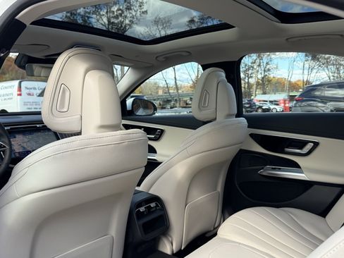 New 2026 Mercedes-Benz E 350 4MATIC Sedan image 19