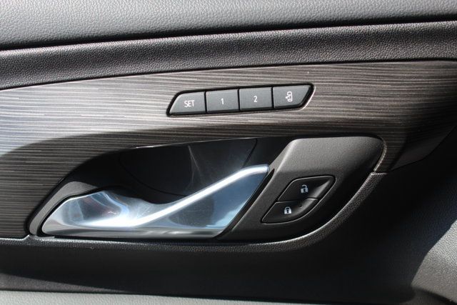 Used 2024 GMC Terrain SLT w/ Infotainment Package II FWD image 36