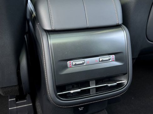New 2026 Lincoln Nautilus Reserve AWD/4WD image 17