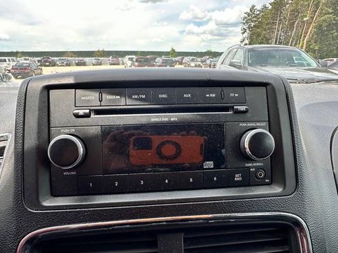 Used 2011 Dodge Grand Caravan Mainstreet w/ PWR Convenience Group FWD image 33