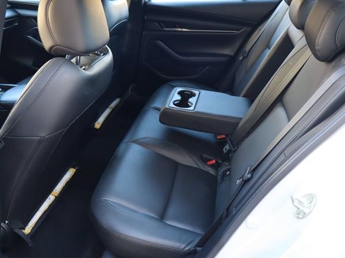 Used 2024 MAZDA MAZDA3 s FWD image 5