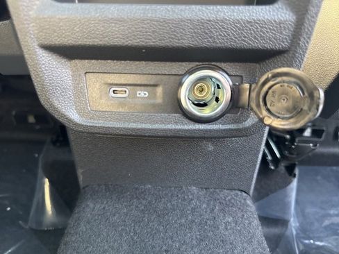 Used 2024 Volkswagen Tiguan Wolfsburg Edition image 24