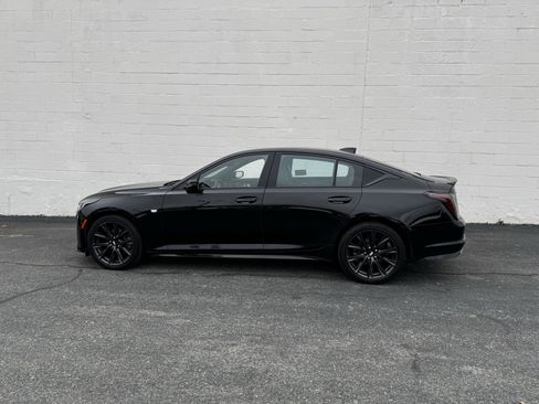 Used 2022 Cadillac CT5 Sport image 2