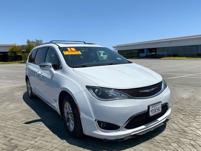 Used 2018 Chrysler Pacifica Limited