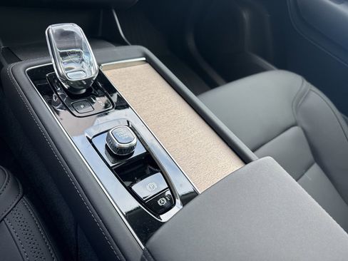 New 2026 Volvo XC90 B5 Core w/ Protection Package image 21