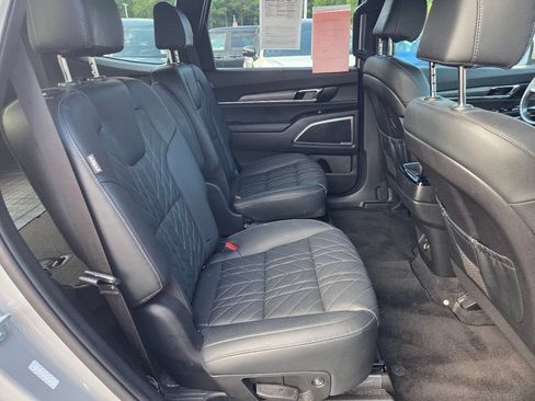 Used 2025 Kia Telluride EX X-Line AWD/4WD image 30