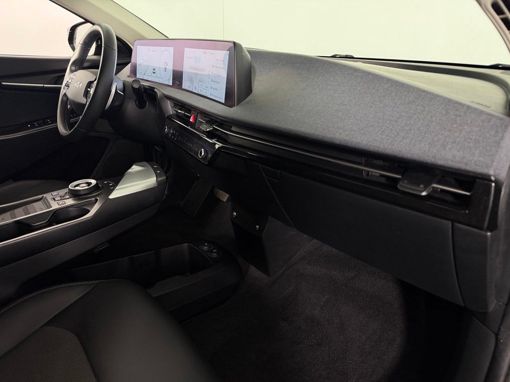 Used 2024 Kia EV6 Light RWD image 29