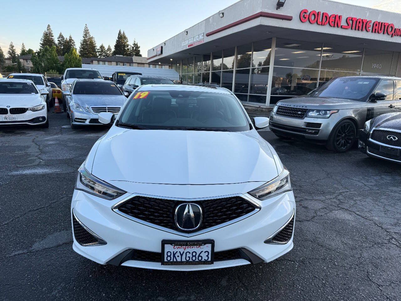 Used 2019 Acura ILX w/ Premium Package FWD image 2