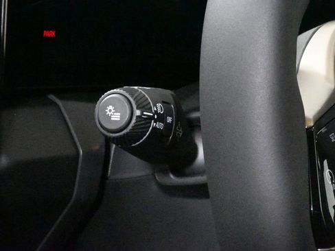 Used 2025 BMW X3 xDrive30i w/ Convenience Package image 27