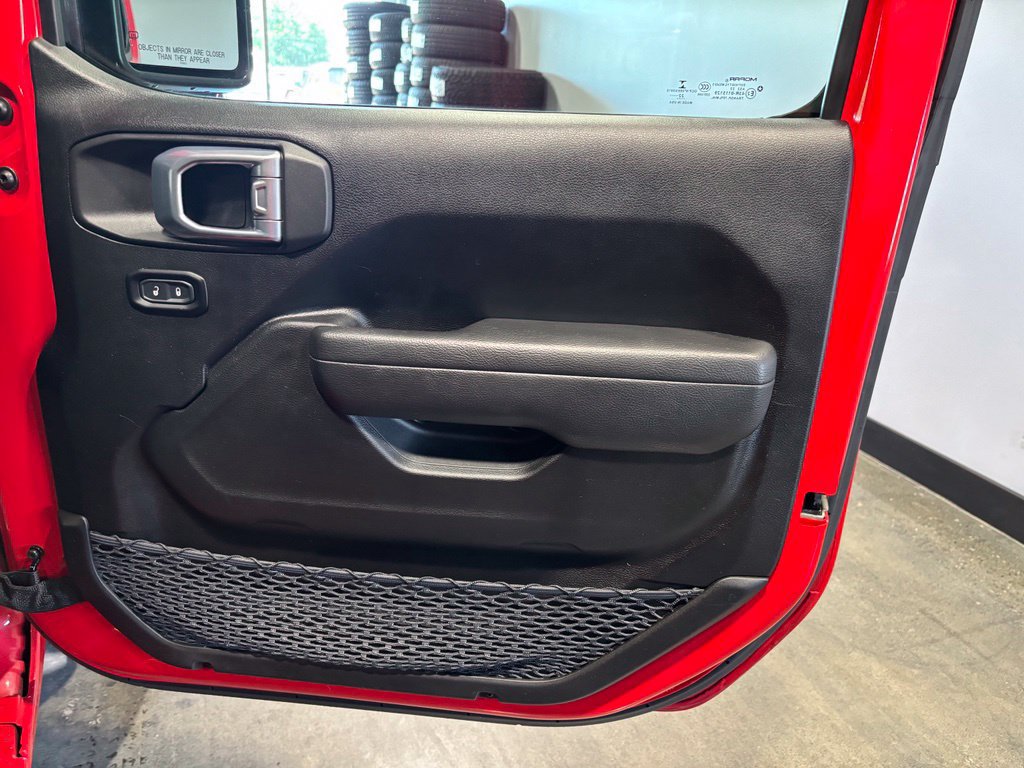 Used 2022 Jeep Gladiator Sport AWD/4WD image 18