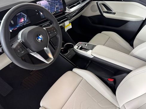 New 2026 BMW X2 xDrive28i w/ Convenience Package AWD/4WD image 4