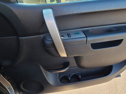 Used 2013 GMC Sierra 2500 SLE w/ SLE Preferred Package image 19