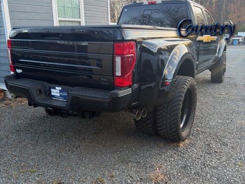 Used 2022 Ford F450 Platinum image 10