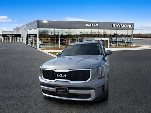 Used 2024 Kia Telluride LX AWD/4WD image 8