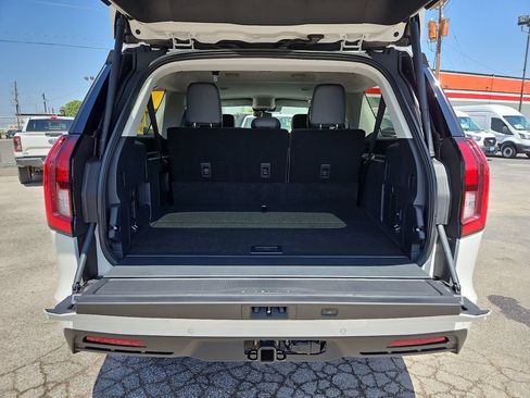 New 2027 Ford Expedition Max Active RWD image 18
