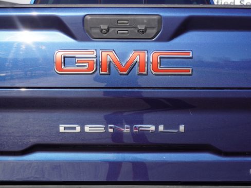 Used 2022 GMC Sierra 2500 Denali image 12