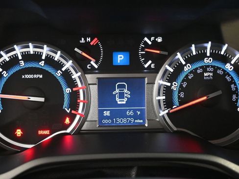 Used 2017 Toyota 4Runner SR5 AWD/4WD image 14