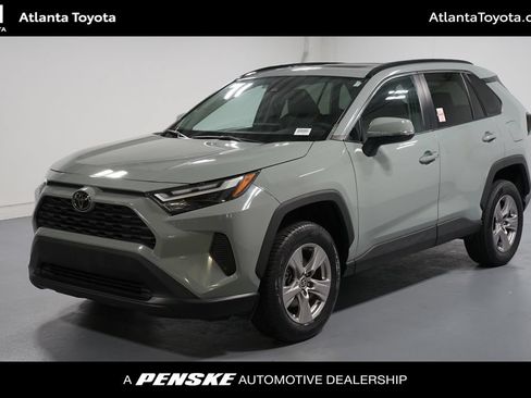 Used 2022 Toyota RAV4 XLE w/ Convenience Package FWD image 1