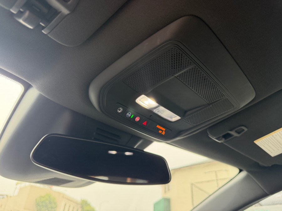 Used 2024 Chevrolet Equinox EV RS FWD image 23