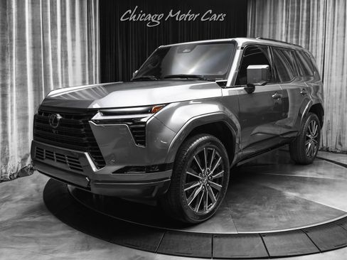 Used 2025 Lexus GX 550 w/ Cold Area Package image 40