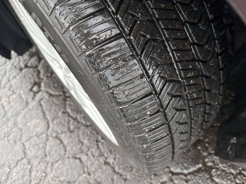 Used 2013 Toyota Avalon XLE image 3