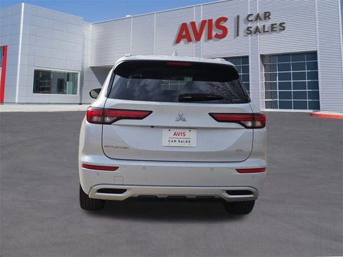 Used 2024 Mitsubishi Outlander SEL image 5