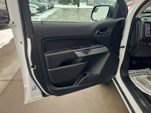 Used 2021 Chevrolet Colorado LT w/ Fleet Safety Package image 10